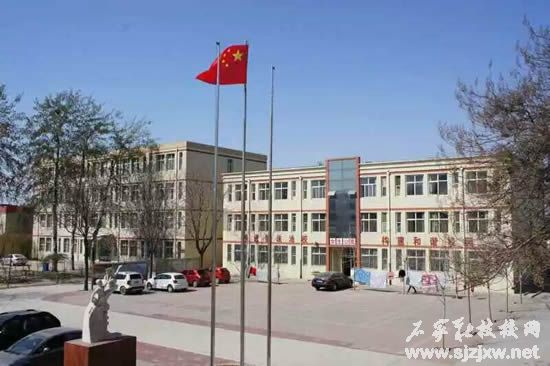 yixiao2.jpg
